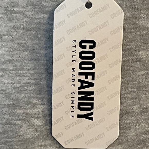 NWT Heather Gray Crewneck Sweatshirt - Picture 3 of 8